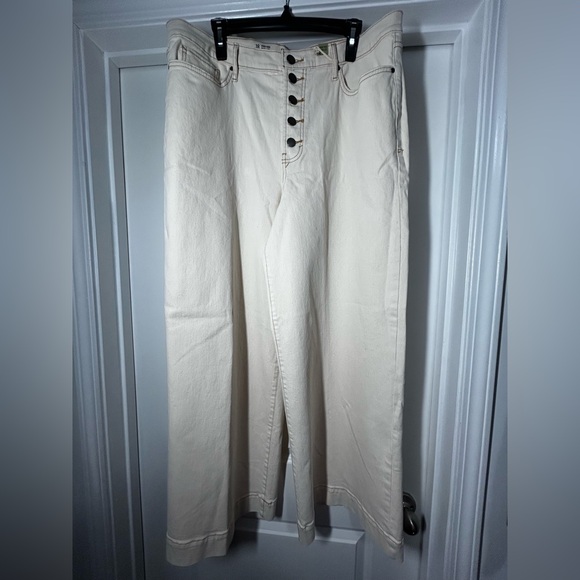 a.n.a NWT Cream Button-Fly Women\'s‎ Wide Leg Jeans